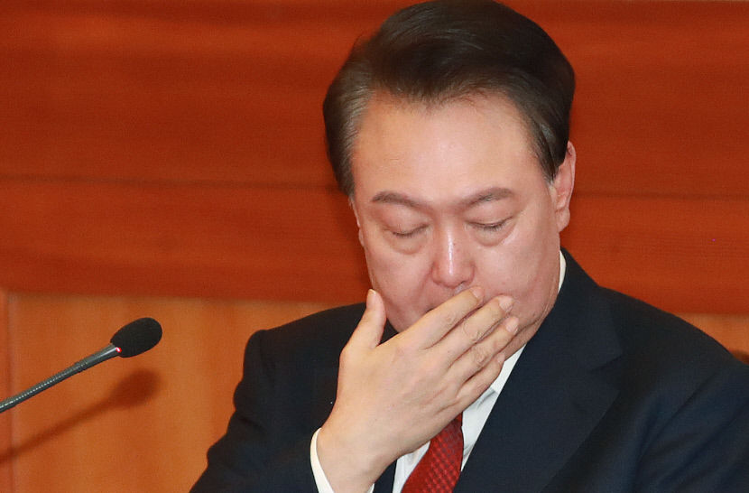 선거 공정성 의문 많아…재판관께 송구 헌재 직접 참석한 尹
