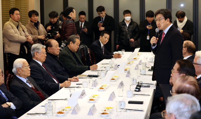 국힘 원로들 조기대선 대비해야…尹 즉각 석방 후 수사