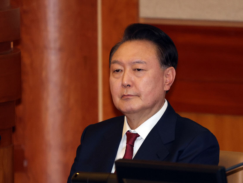설 연휴 최대 관심사 떠오른 尹대통령 구속 기소 여부…檢 최종 선택은?