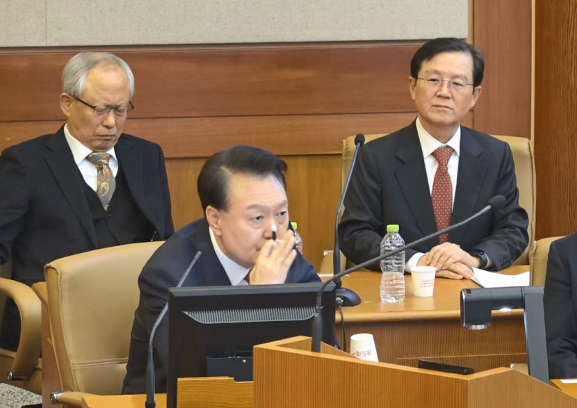 尹 탄핵 심리 다시 속도 내는 헌재…4일 5차 변론기일 시작