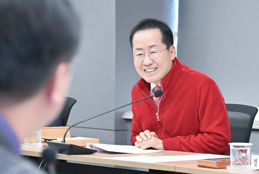홍준표 정부는 TK신공항 공자기금 융자 적극 협조해달라