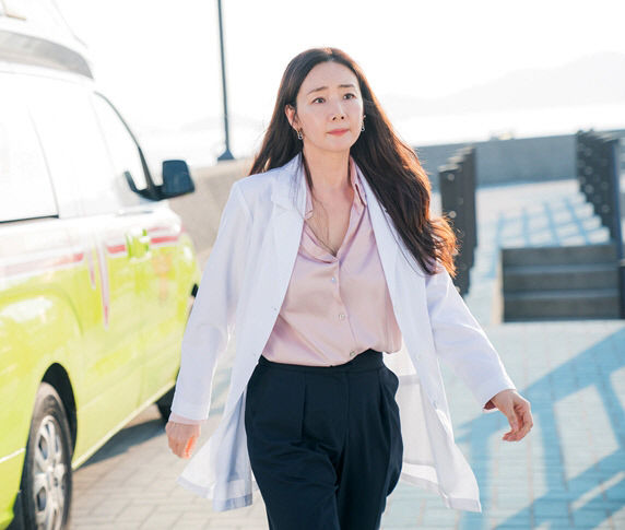 한방에 관객 시선 확~ 영화 맛 살린 스타 카메오