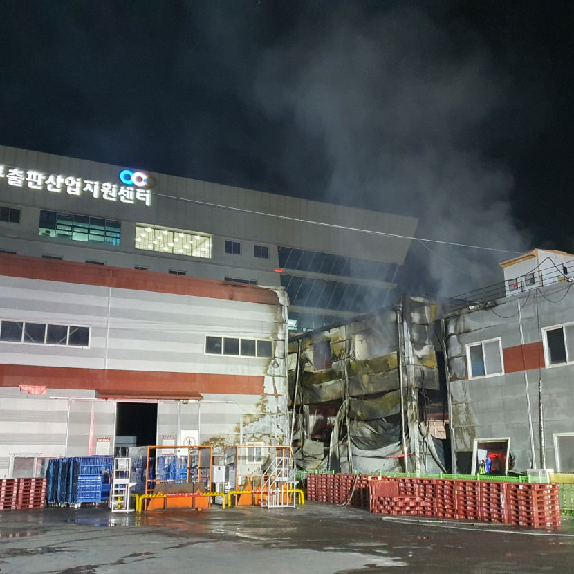 대구 장기동 창고건물 화재…3시간여만에 완진(종합)