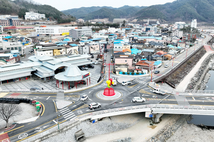 청송군, 청송시장 회전교차로 불법 주·정차 무인단속 실시