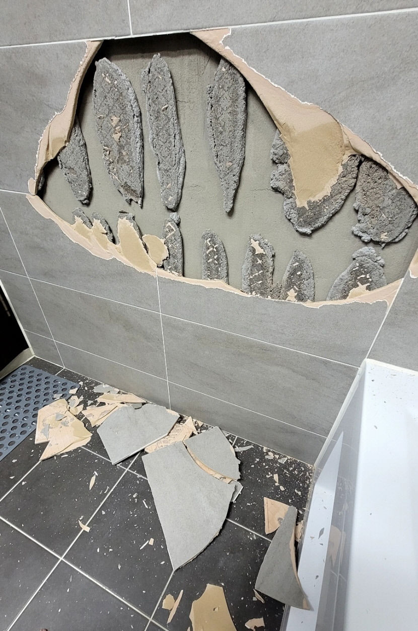[단독] 대구 한 아파트서 심한 욕실 타일 파손 잇따라 논란