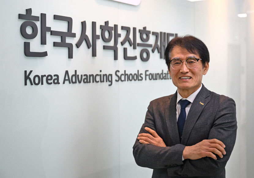 [토크 人사이드] 존폐 위기 사립대학 구원투수 이하운 한국사학진흥재단 이사장