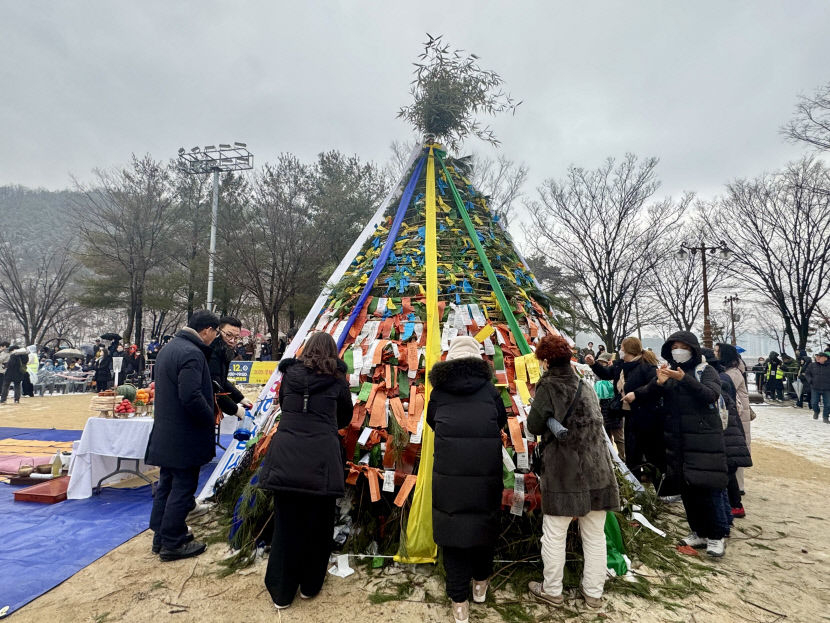 룰렛돌리기·결혼1번지 부스…대구 달서구 이색 정월대보름 행사 눈길