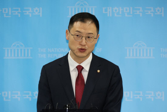 소장파 김상욱 국회의원 불법 비상계엄 해제 의무… 권영세 겨냥