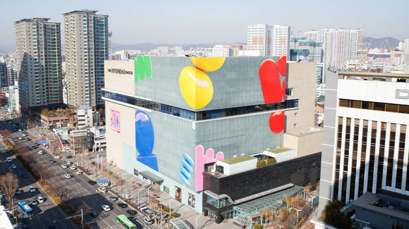 현대百 입찰 기준가 두배 승부수…TK 3차 유통대전 서막 올랐다