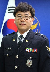 의식 잃은 마라톤 선수 심폐소생술로 구해낸 대구경찰