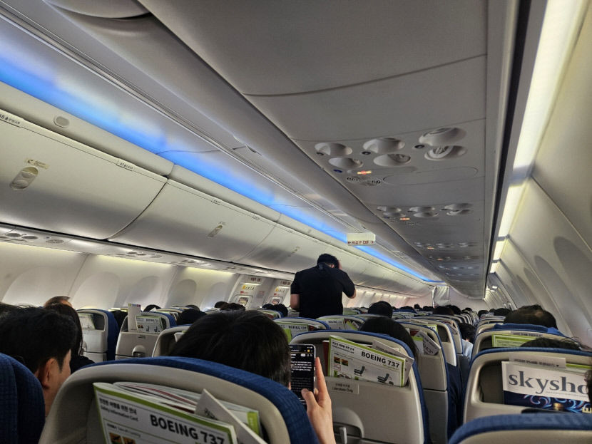 [속보] 부산 출발 오키나와행 진에어 항공기, 긴급 회항