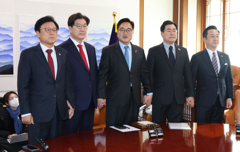 여야 원내대표 국민연금 개혁 논의 특별위원회 등 4개 특위 발족 뜻 모아