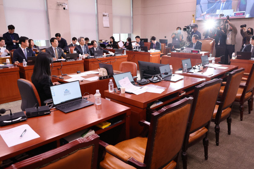 2월 국회 여야 엇갈린 핵심법안은?