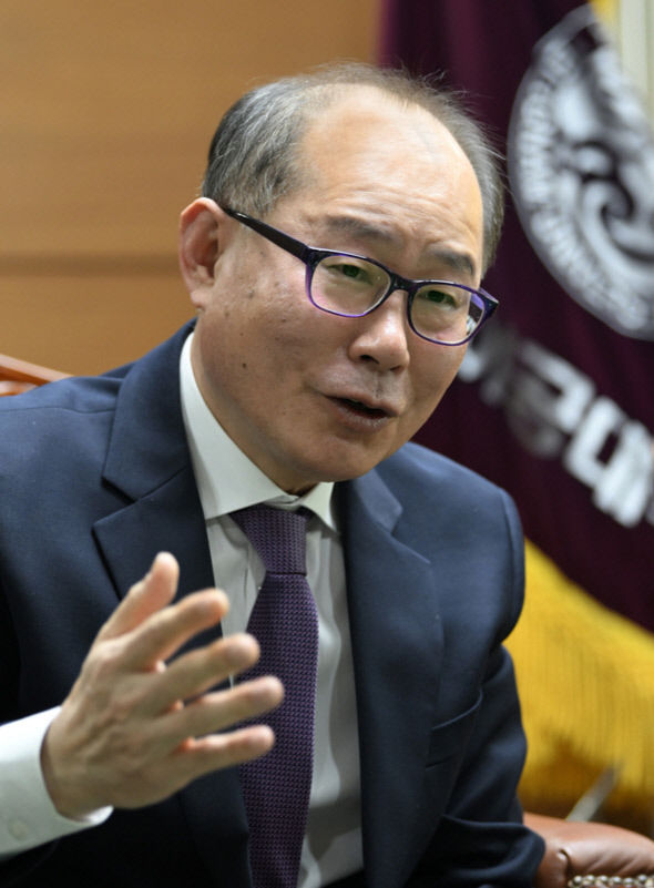 연임 성공 이재용 영남이공대 총장 학령인구 절벽 대비 지속적 대학 혁신…2030년형 통합대 건설에 총력