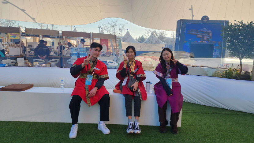 미소천사 자원봉사자들 2025 APEC SOM1 감초 역할 톡톡