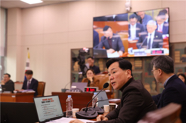 김승수 APEC 적극 지원 요청에 유인촌 장관 적극 지원하겠다