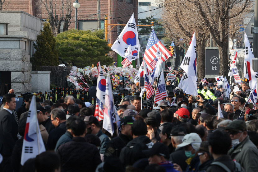 [뉴스분석] 단식·삭발까지…尹 선고 앞두고 과열되는 진영 대결 승복 약속해야