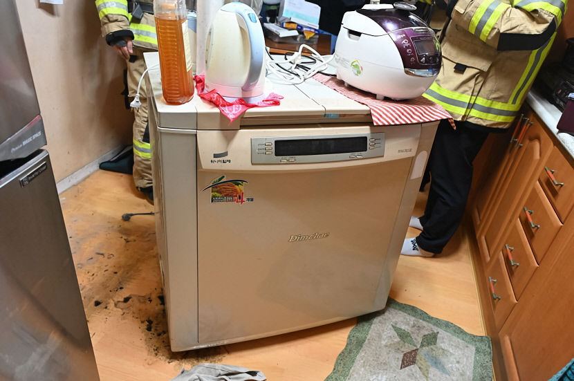 또 위니아 딤채 대구 서구서 김치냉장고 화재