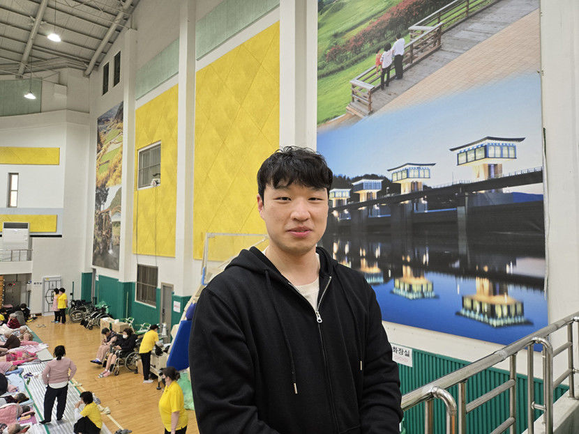 [현장취재] 의성e요양원 물리치료사 남동훈씨 “산불의 뜨거운 열기, 온몸으로 느껴져”