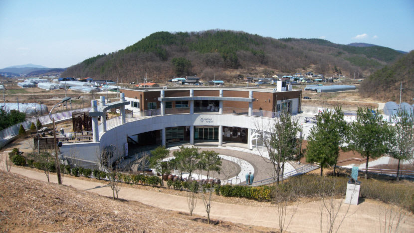 [주말&여행] 대구 군위군 김수환 추기경 사랑과 나눔 공원, 바보 성자 김수환…당신의 사랑이 그립습니다