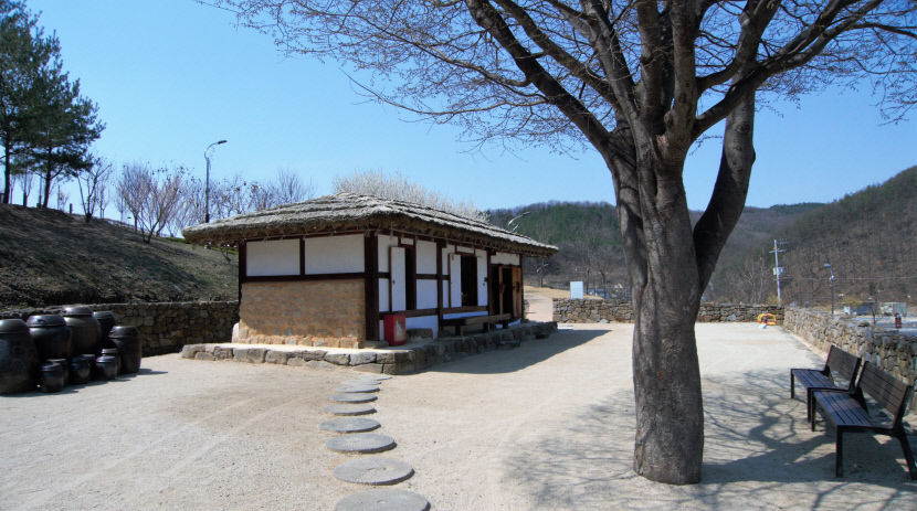 [주말&여행] 대구 군위군 김수환 추기경 사랑과 나눔 공원, 바보 성자 김수환…당신의 사랑이 그립습니다