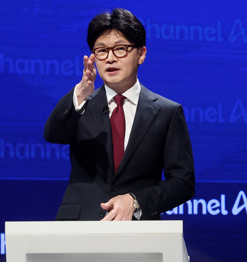 김문수 尹탄핵 배신자 강공에 한동훈 보수 살렸다 맞불