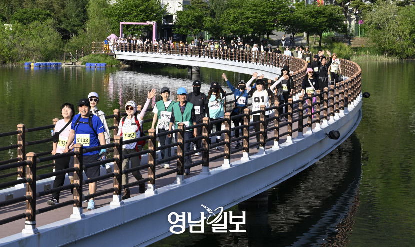 [포토뉴스] 달성 송해공원서…포항 철길숲에서…절정의 봄날 거닐다