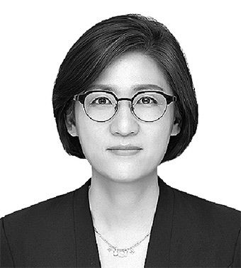 [단상지대] 그림자였던 이름, 이제는 목소리가 되다