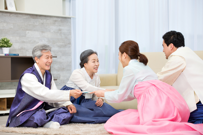 고민 많은 세뱃돈…이번 설엔 이렇게, 중고생 5만원·대학생 10만원