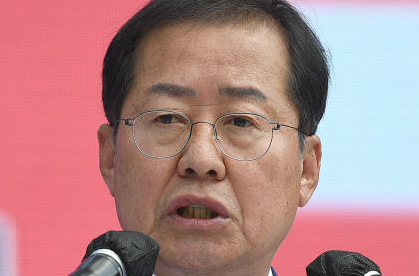 김재원 `실언` 사과…洪 `해악 방치땐 기강 무너져`