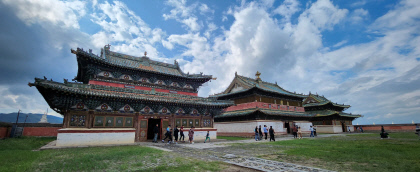 [권응상의 ‘천 개의 도시 천 개의 이야기’] 몽골제국의 수도 카라코룸 ② 칸의 도시, 에르덴조 사원 흔적서 만나다