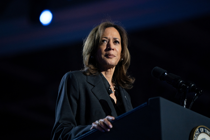 USA-ELECTION/HARRIS