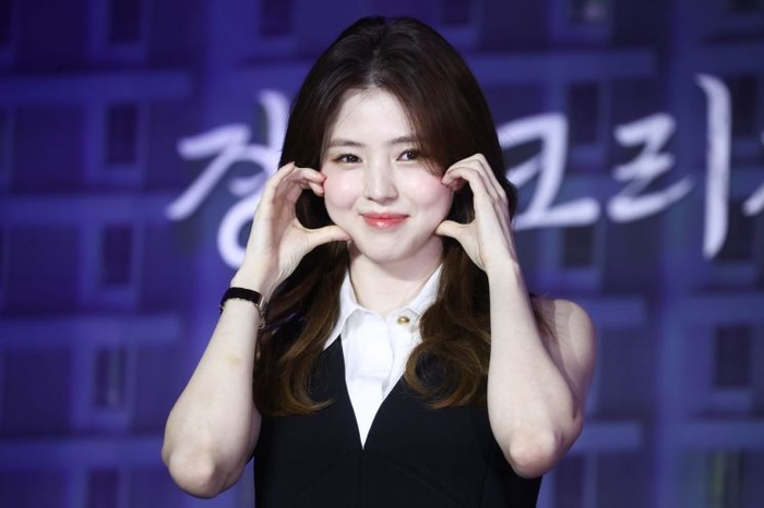 한소희 엄마 때문에 눈물 - 모친, 경주 등 7곳 ‘불법 도박장 개설 징역형 집행유예
