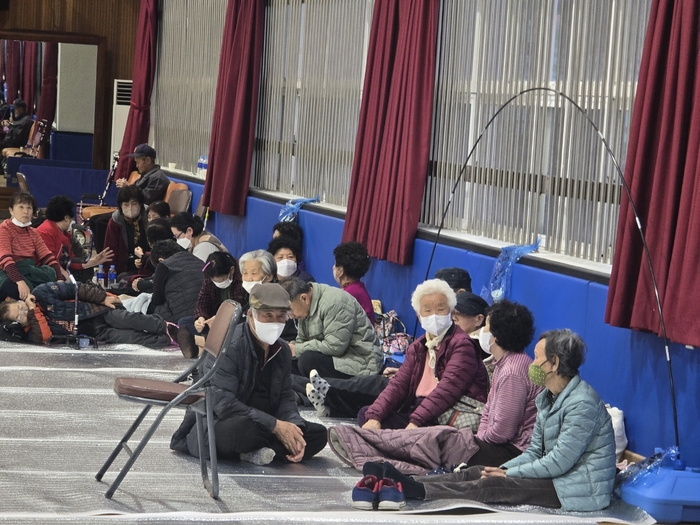 [르포]산불 확산 끝내 안동까지…주민들 “막을 수 있을 때까지 마을 지키겠다”