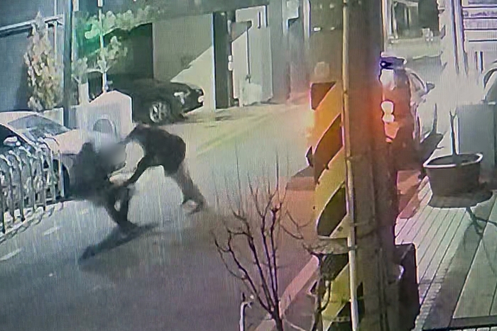 흉기난동범 총 쏴 숨지게 한 경찰관 ‘정당방위’ 결론