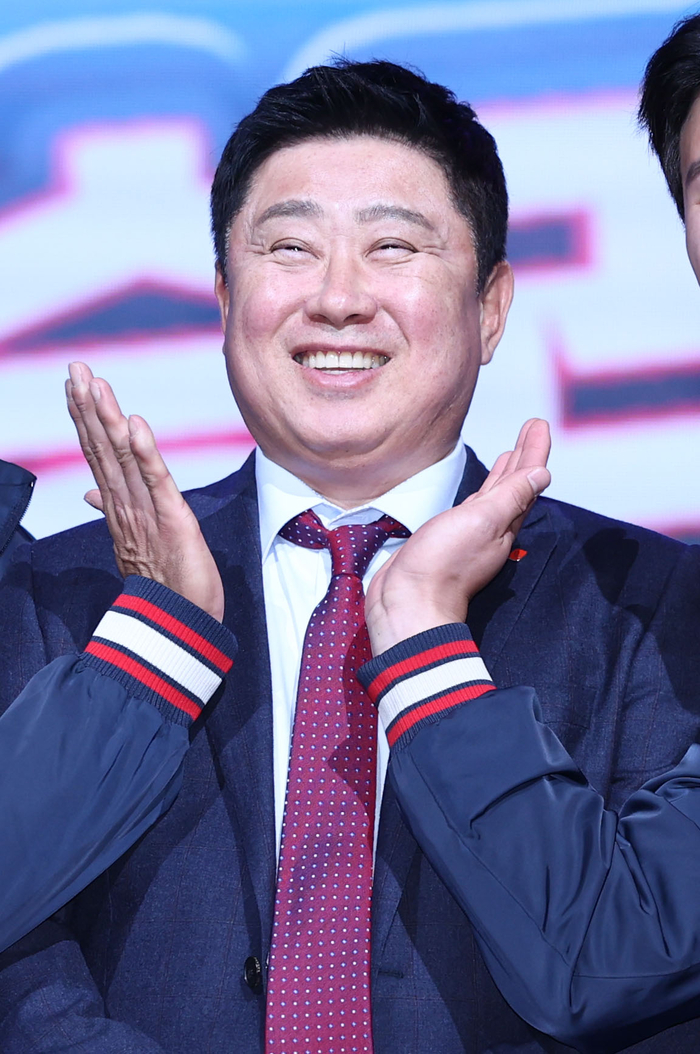 이번 주 프로야구 개막한다는데 감독들 이러고 있네 (사진 5장)