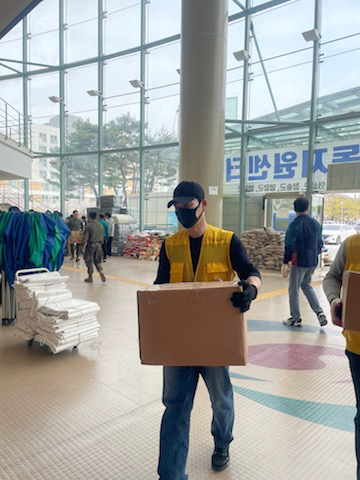 안동서 산불 피해 이재민 돕기 자원봉사 이어져…배우 지승현도 동참