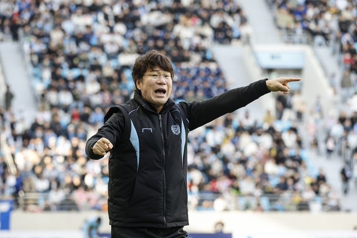 대구FC 박창현 감독, 1년 만에 사령탑서 물러난다