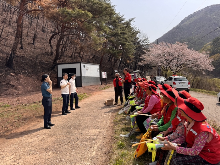 청송경찰서, 산불 피해지역 찾아 고령자 교통안전 교육 및 범죄예방 활동 전개