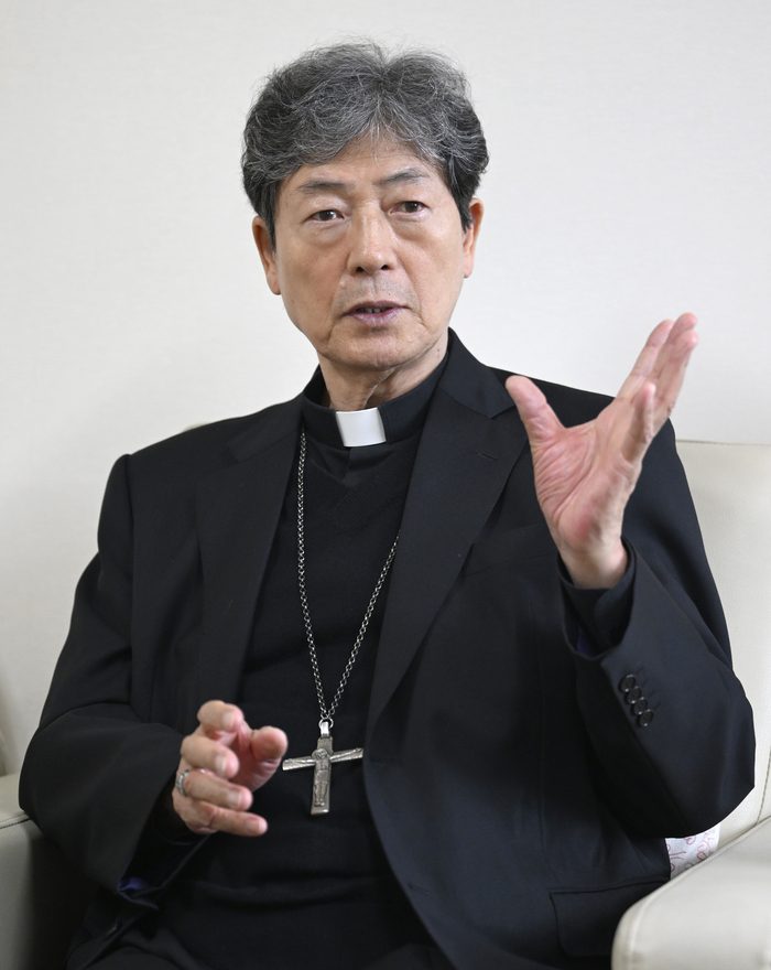 [인터뷰] 조환길 대주교 “번거롭게 인사하지 말고 편히 식사하라던 교황의 모습 잊을 수 없어”