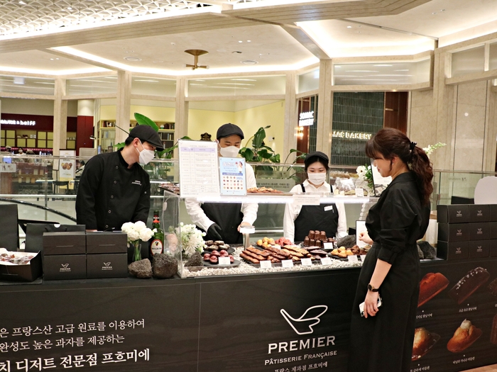 [포토뉴스]따뜻한 봄날 즐기는 디저트, 대구신세계서 만나세요