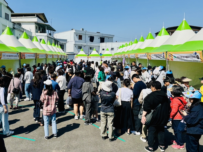 제1회 점촌점빵길 빵 축제 3만여 명 방문···‘빵 축제 특수 누려’