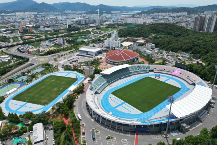 2025 구미아시아육상경기선수권대회가 열리는 구미시민운동장과 보조경기장<구미시 제공>