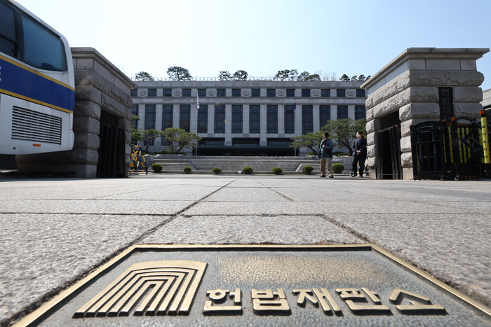 [헌재 결정 임박]“인용? 기각?” 헌재 ‘尹 탄핵’ 장고 끝 결말은…계엄 위법성 결론 낸다