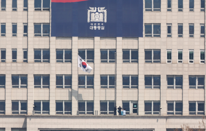 [대통령탄핵] ‘자연인 윤석열’ 서초 사저 돌아갈까…최대 10년 경호예우