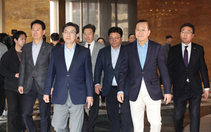 [대통령 탄핵]국민의힘 현 지도부 체제 유지키로…내일 선관위 발족
