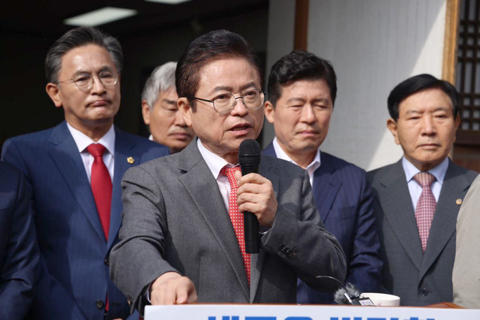 [속보] 이철우 지사 대선 출마 선언…“새로운 박정희 될 것”
