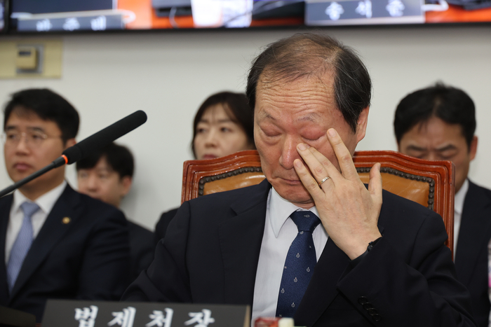 韓 이완규 헌법재판관 임명 두고 정치권 충돌…민주 임기 만료 재판관 계속 수행 ‘법 개정’으로 대응