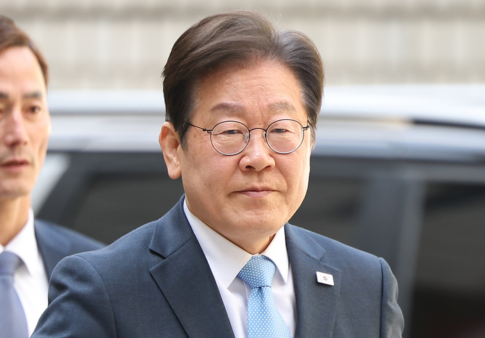 이재명, 강력한 리더십과 팬덤 장점…사법리스크와 독재 우려