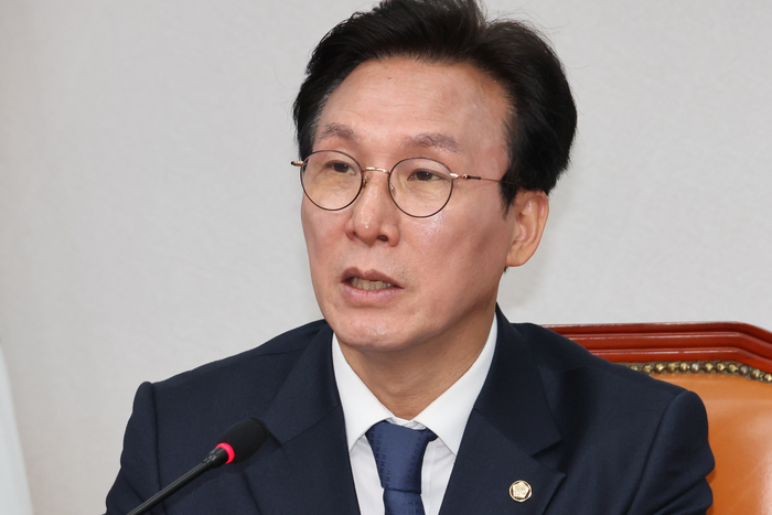 李 ‘박태준’ 참배 성사시킨 김민석…“이번 대선에서 필요한 가장 상징적 모델”